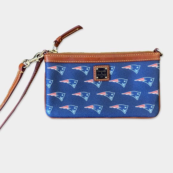 New England Patriots Wristlet - Picture 2 of 7